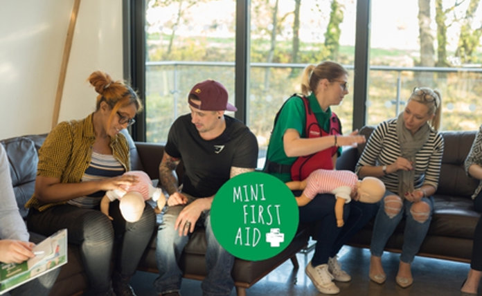 Parents at a Mini First Aid course